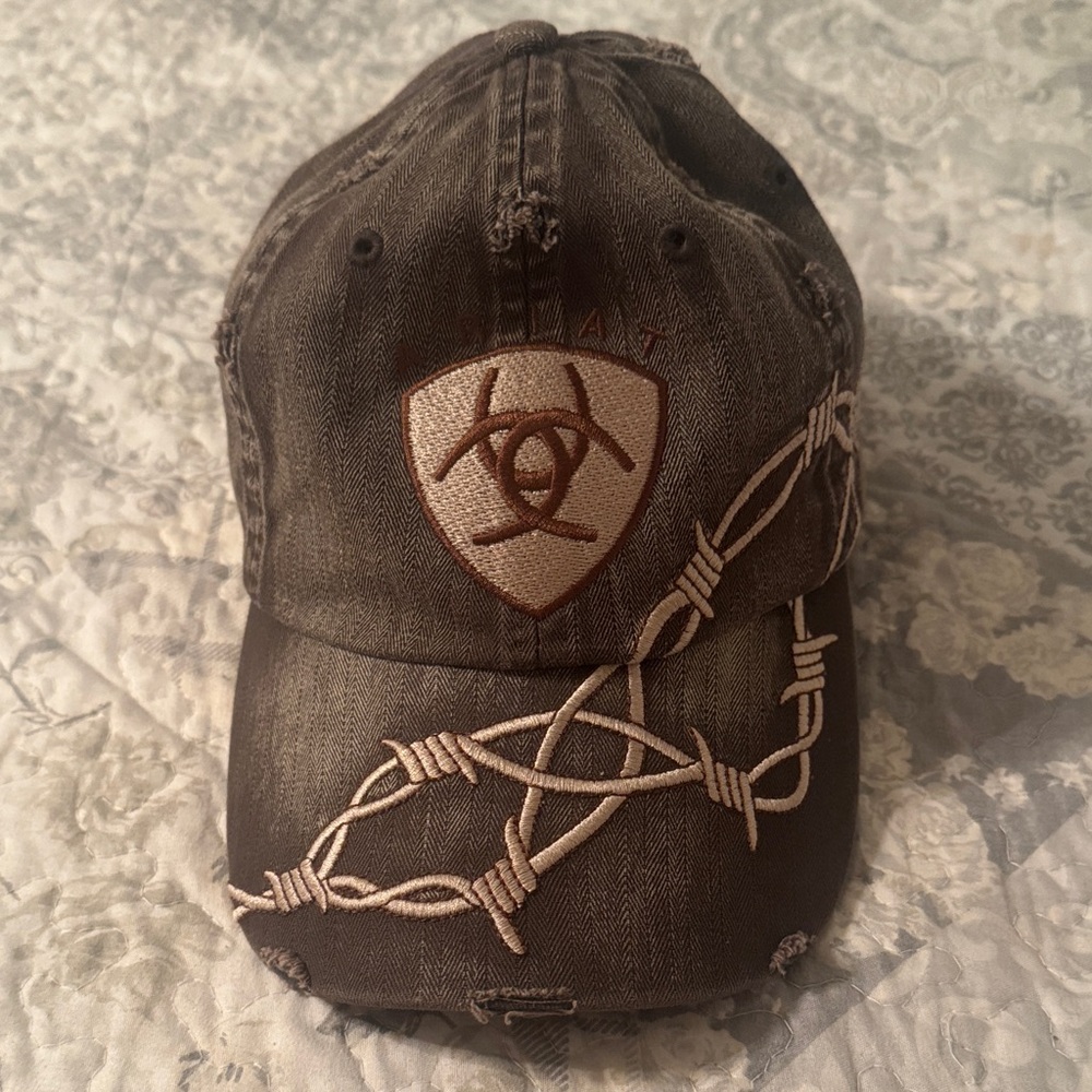 Ariat Distressed Brown Cap with Tan Barbed Wire Embroidery
